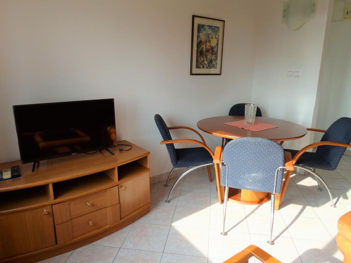 Apartman Crikvenica 30214 - Zulich Exterior foto